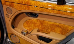 2017 Bentley Mulsanne Door Bentley Logo