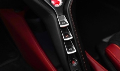 2018 McLaren 720 S Buttons