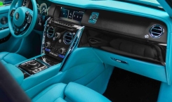 2019 Rolls Royce Cullinan Dashboard in Tiffany