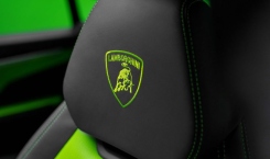 2021 Lamborghini Urus Green Headrest Stitching