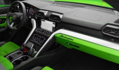 2021 Lamborghini Urus Green Interior from Side