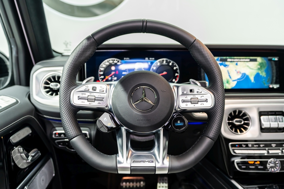 2021-Mercedes-G63-White-7