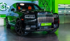 2021-Rolls-Royce-Cullinan-black.-2