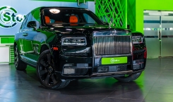 2021-Rolls-Royce-Cullinan-black.-2