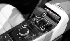 2023 Audi R8 Spyder Gear