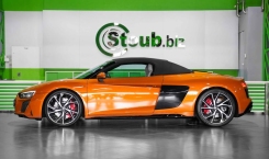 2023 Audi R8 Spyder in Samoa Orange Side