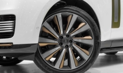 2023 Land Rover Range Rover SV LWB