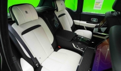 2023 Rolls Royce Cullinan Black Badge in Black and White VIP Seats