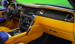 2024 Rolls Royce Cullinan Interior form Outside