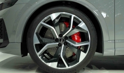 Audi-RS-Q8-5