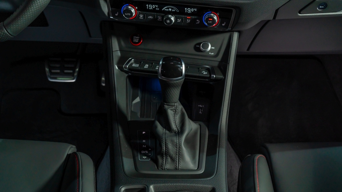 Audi-RSQ3-Sportback-11