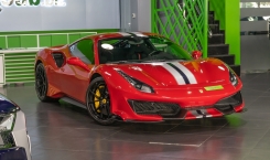 Ferrari-pista-4