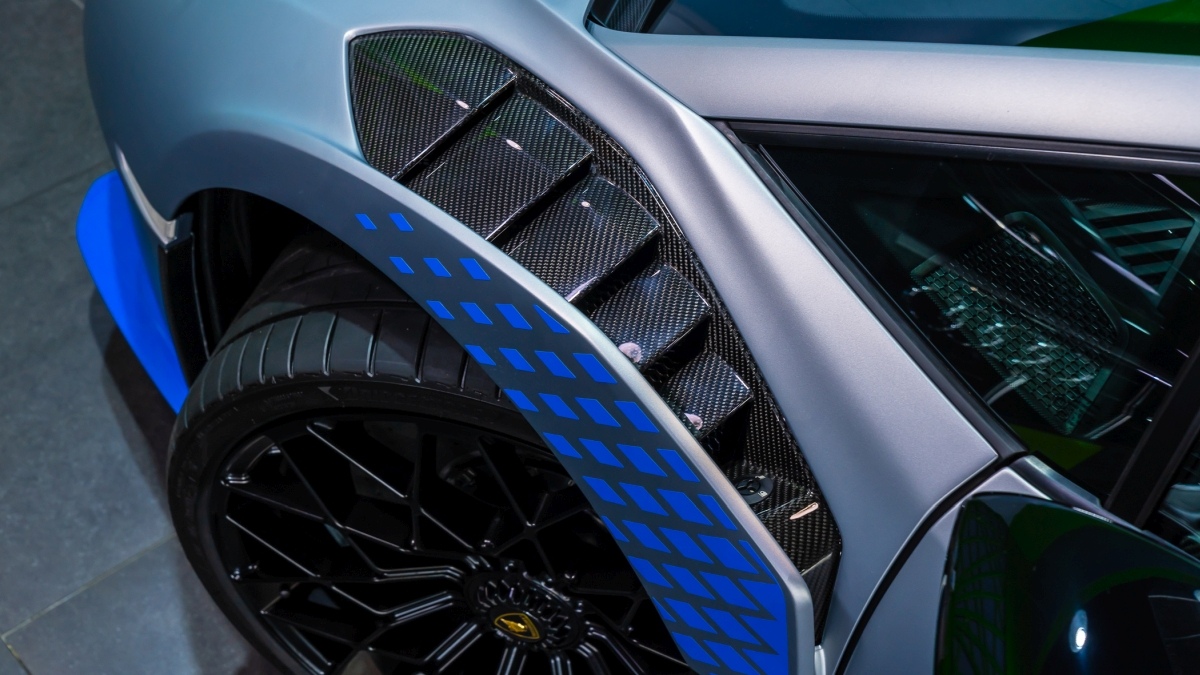 2022-Lamborghini-Huracan-STO-6