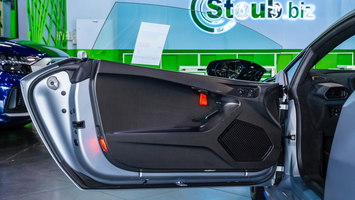 2022-Lamborghini-Huracan-STO-7