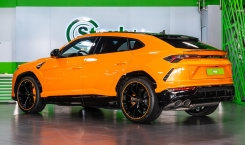 1_Lamborghini-Urus-Pearl-Capsule-5