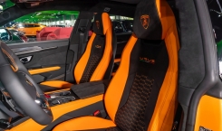 Lamborghini-Urus-Pearl-Capsule-2