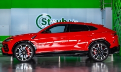 Lamborghini-Urus-Red-3