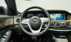 Mercedes-Benz-Maybach-S560-11