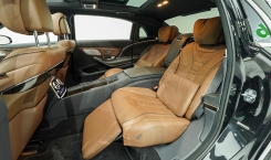 Mercedes-Benz-Maybach-S560-9