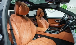 2022-Mercedes-Benz-S680-Maybach-8