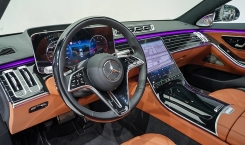 2022-Mercedes-Benz-S680-Maybach-9