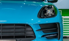 2021-Porsche-Macan-Blue-1