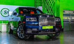 2020-Rolls-Royce-Cullinan-3