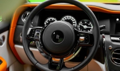 Rolls Royce Cullinan Orange Steering Close up