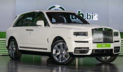 Rolls-Royce-Cullinan-02