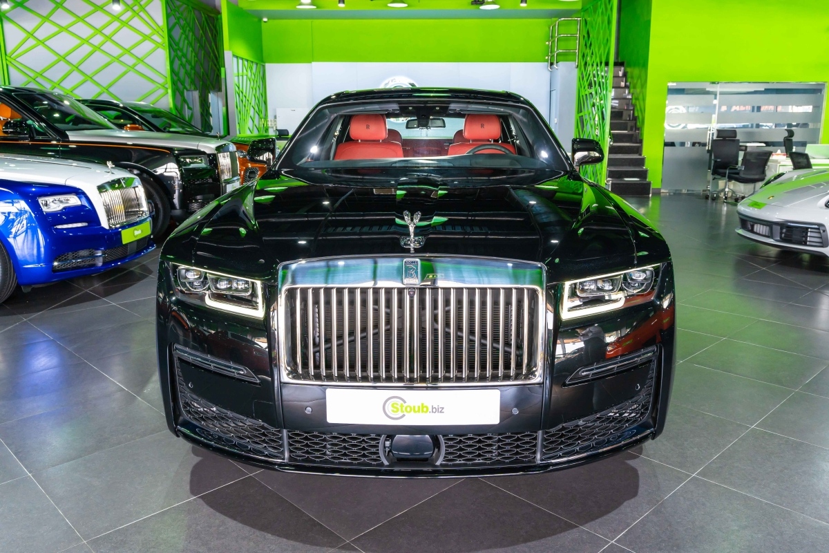 Rolls-Royce-Ghost-Black-Diamond-1-LR