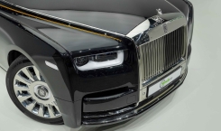 Rolls Royce Phantom in Black Bonnet