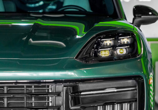 Porsche Cayenne S 2024 green